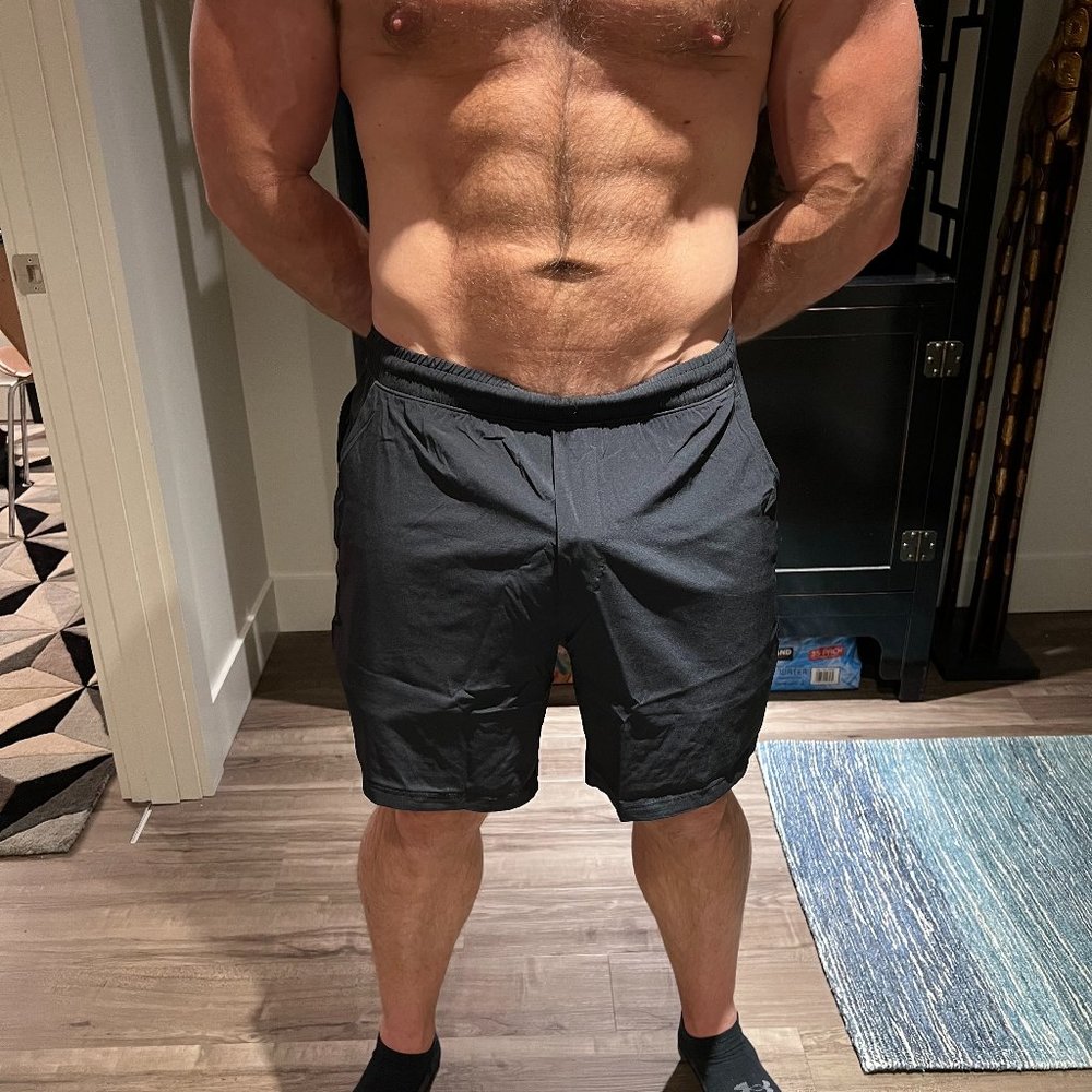 lululemon Pace Breaker Short 7" Size: XL